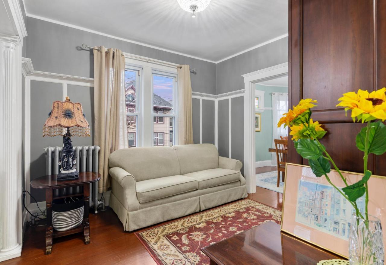 Bright & Spacious 2Br Apartment, Mins From Downtown Boston, Parking Exterior foto